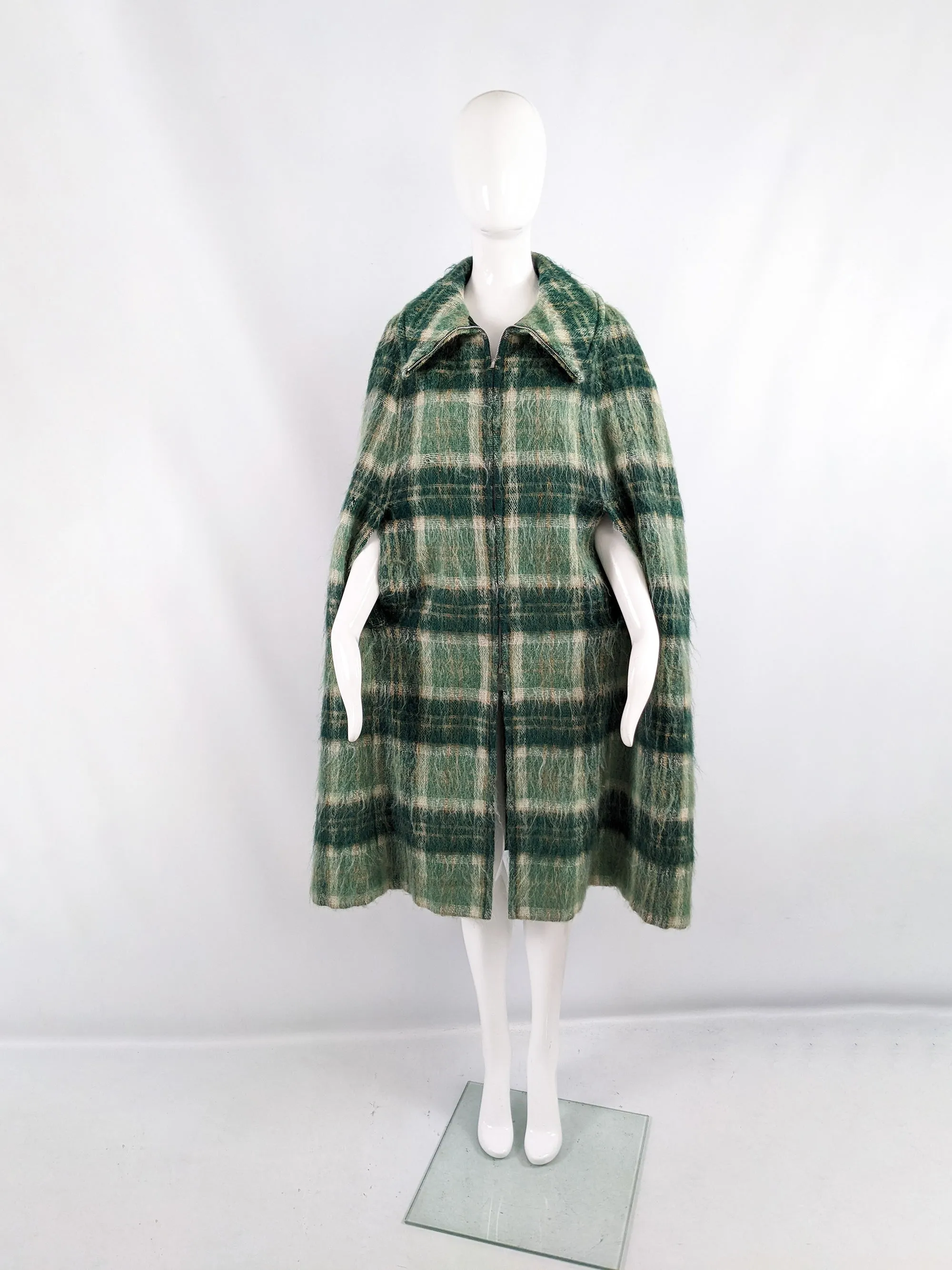 Strathtay Vintage Green Mohair & Wool Tartan Cloak, 1960s